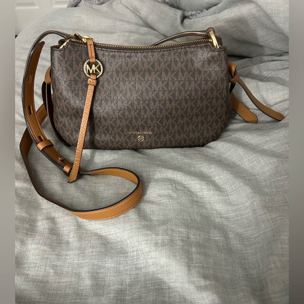 Michael Kors crossbody purse